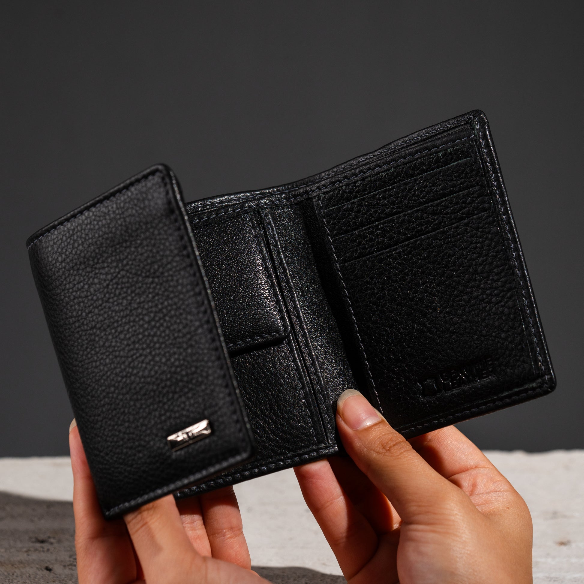 URBAN FOREST Kyle Men's Leather Wallet - Black/Red, Contemporary Style